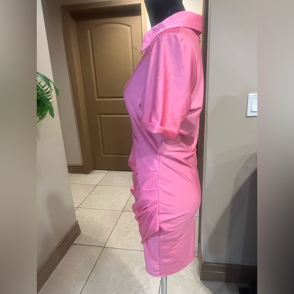 Chic Pink Collared Wrap Dress - Picture 3 of 5